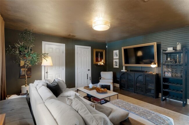 Building Photo - 5410 Overbrook Dr