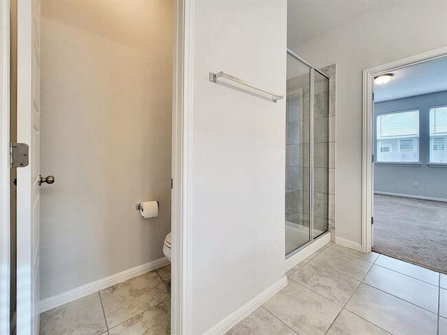 Building Photo - Modern 3BR/2BA Home with Garage & Fenced Backyard