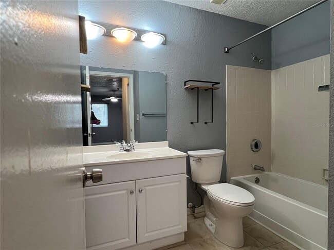 Building Photo - 10265 Gandy Blvd N