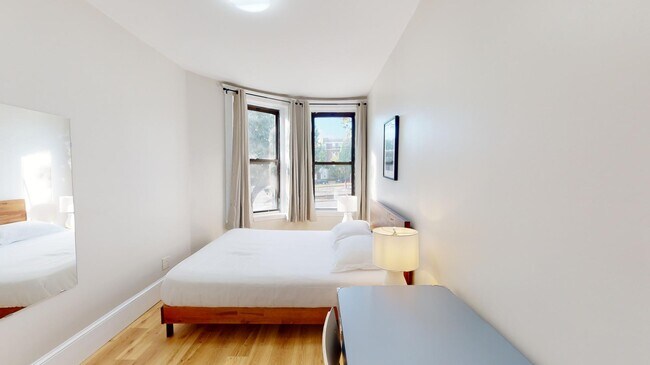 Building Photo - 1682 Commonwealth Ave