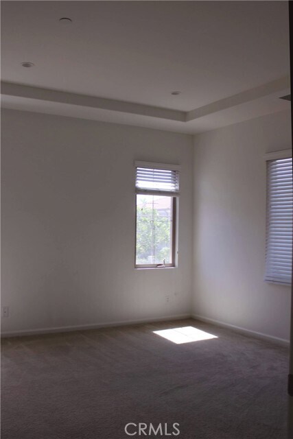 Building Photo - 177 Frontier