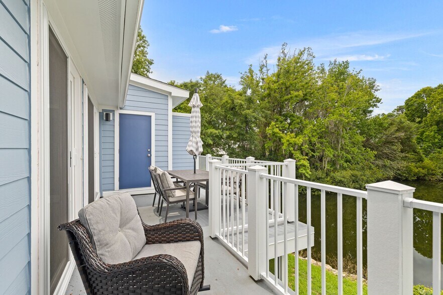 Building Photo - 850 Ilex Ct