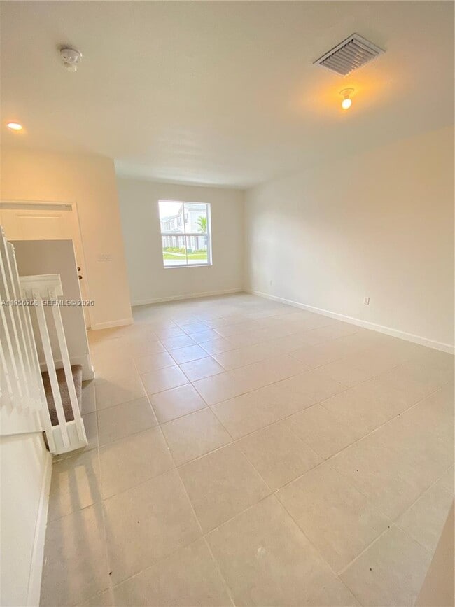 Building Photo - 26400 SE 19th St