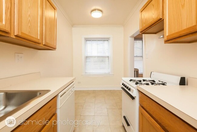 Building Photo - 1 bedroom in Chicago IL 60614