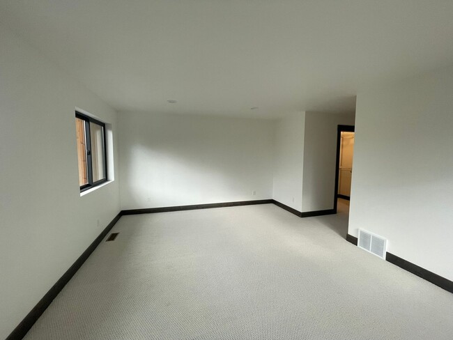 Building Photo - Whitefish Landing Town House