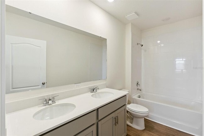 Building Photo - 2113 Walnut Crk Dr