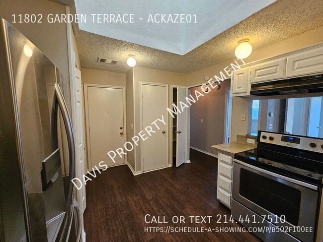 Building Photo - 11802 GARDEN Ter