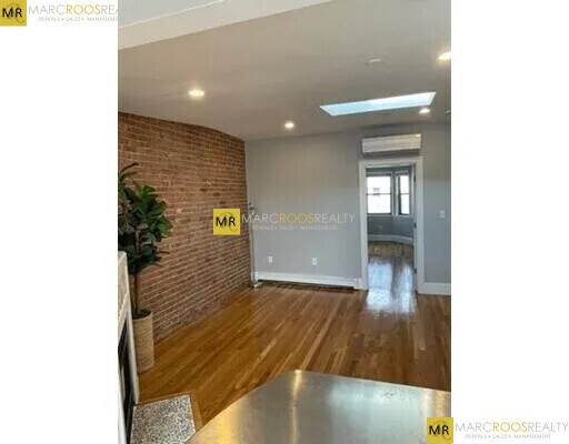 Primary Photo - 806 Tremont St