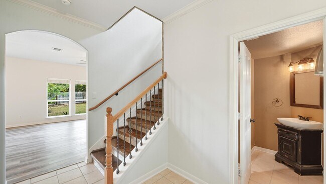 Building Photo - 568 Slippery Rock