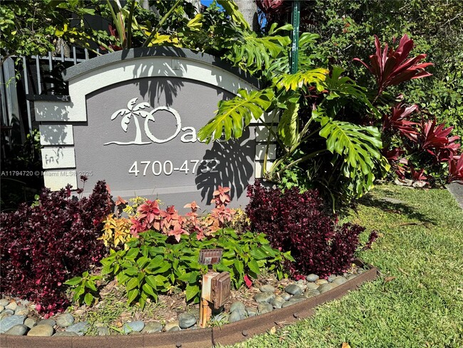 Primary Photo - 4702 SW 67th Ave