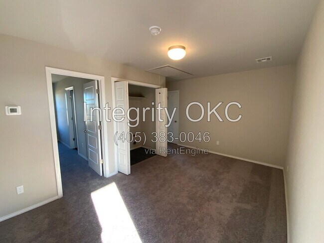 Building Photo - 1841 Easton Ln