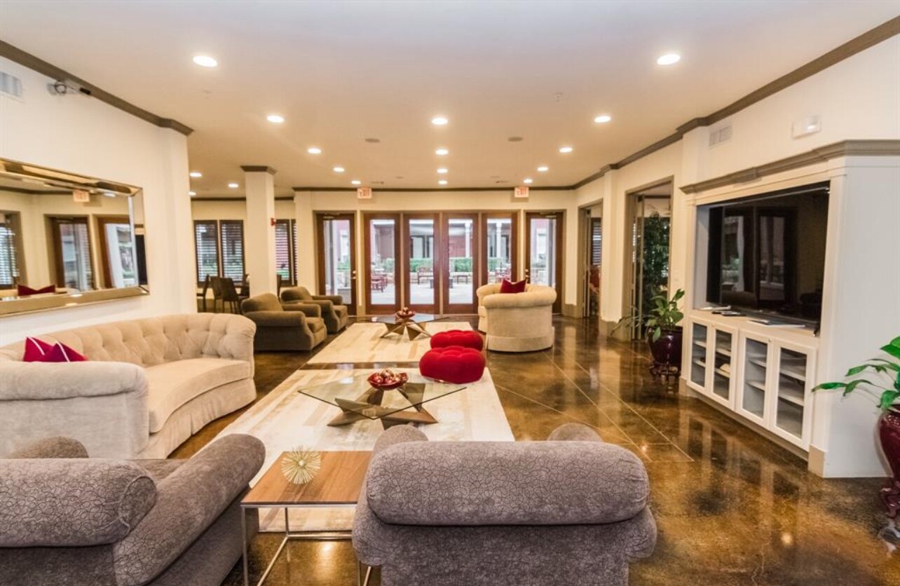 Building Photo - 2400 McCue Rd