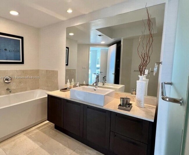 Building Photo - 250 Sunny Isles Blvd