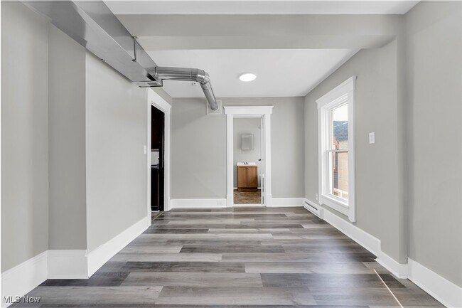 Building Photo - 3116 W 88th St