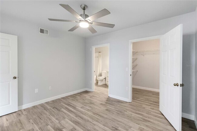 Building Photo - 1185 Villagio Cir
