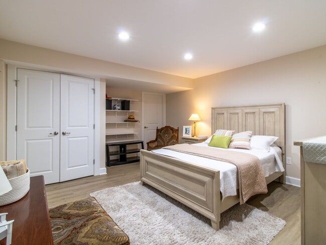 Building Photo - Spacious 4BR / 3BA • 2,800 Sq Ft • Garage • Community Pool • Minutes to Rehoboth Beach
