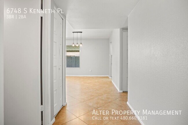 Building Photo - 6748 S Kenneth Pl