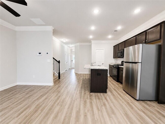 Building Photo - 349 Turtle Creek Dr
