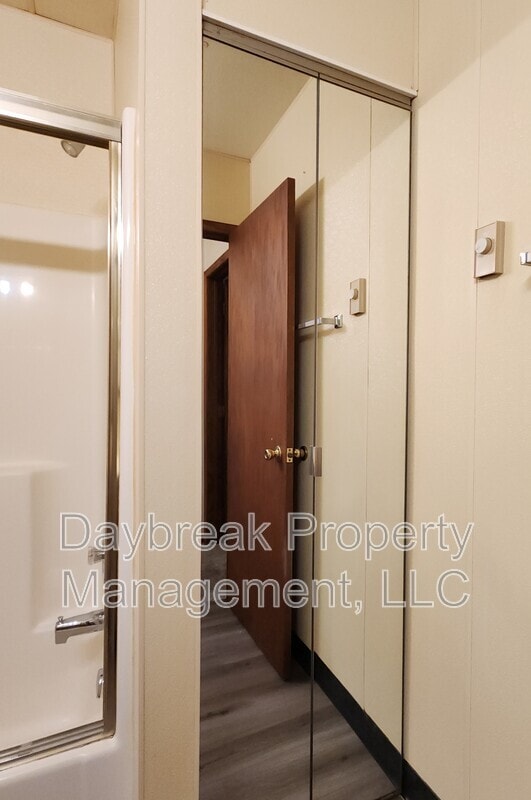 Building Photo - 1117 2nd Ave S