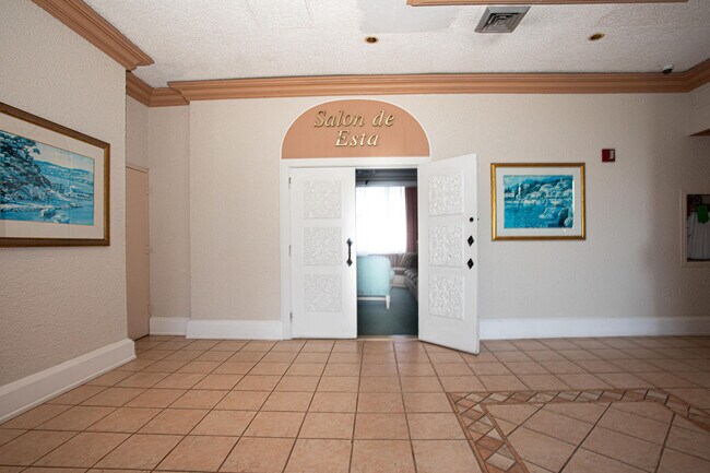 Building Photo - 18021 Biscayne Blvd