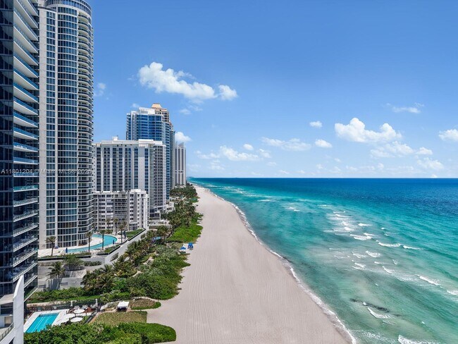 Building Photo - 17141 Collins Ave