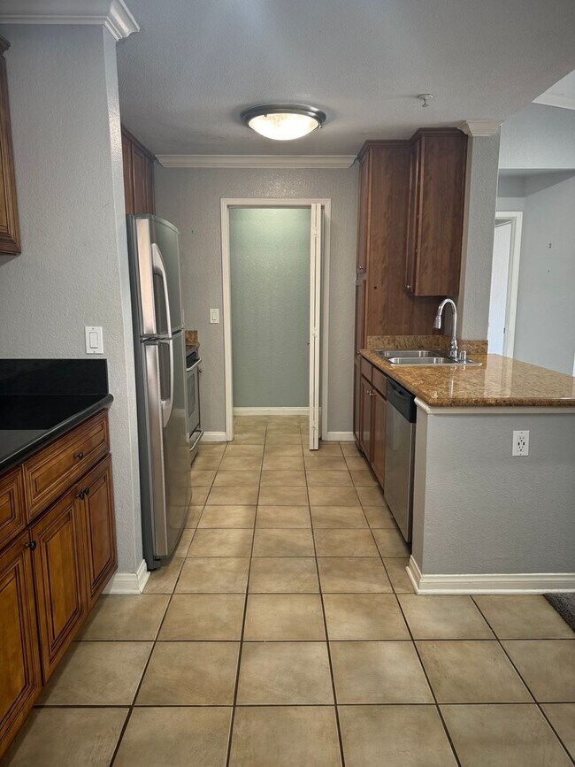 Building Photo - 2 Bedroom 2 Bathroom Condo in Corona Hills...