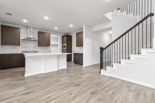 Building Photo - 144 Alicante Ln