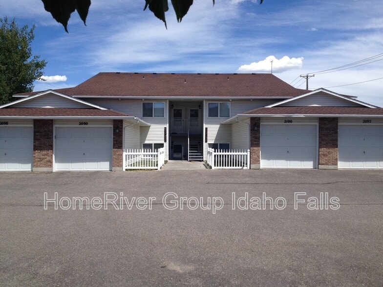 Building Photo - 2094 Meppen Dr