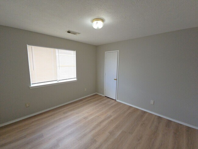 Building Photo - 21802 Westfield Ridge Dr
