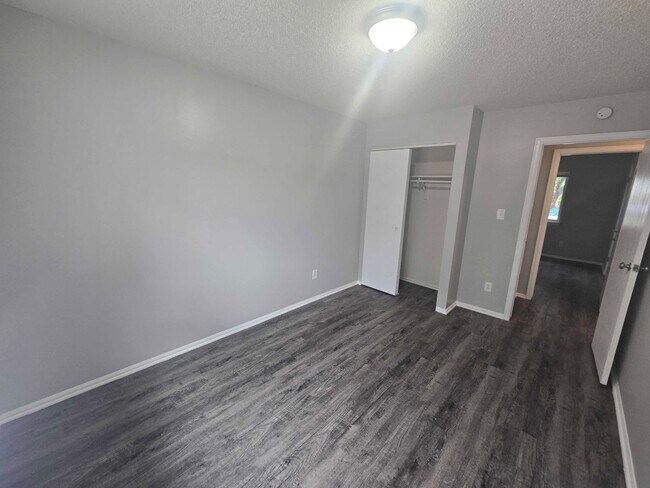 Building Photo - 321 S Murray Blvd