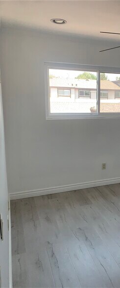 Building Photo - 7560 Corbin Ave