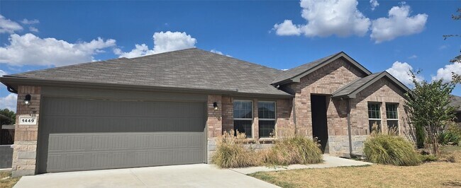 Building Photo - 1449 Bennett Dr