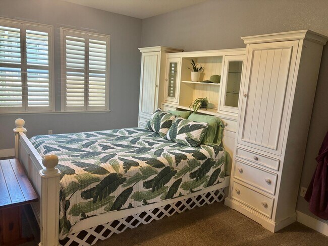 Building Photo - Cute As A Bug 3/2 Natomas Home!  (Please see attached info for viewings!