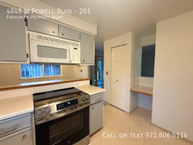 Building Photo - 4848 W Powell Blvd