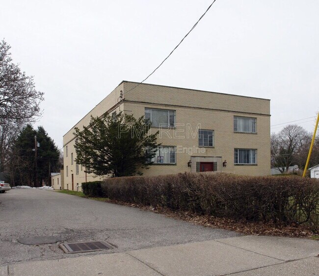 Building Photo - 128 S Miller Rd