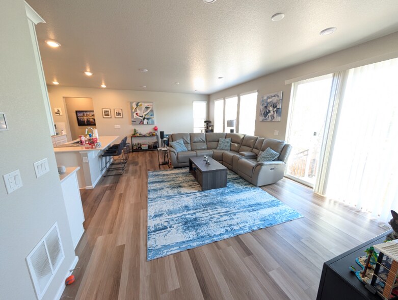 Building Photo - 8183 S Trails Edge Ct