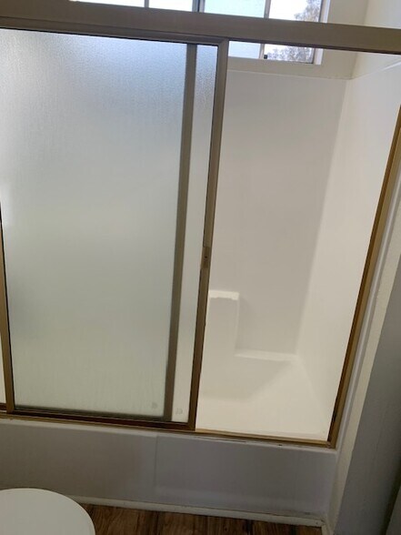 Building Photo - 147 S Ave 56