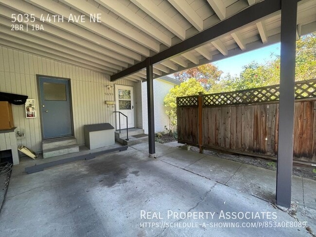 Building Photo - 5035 44th Ave NE