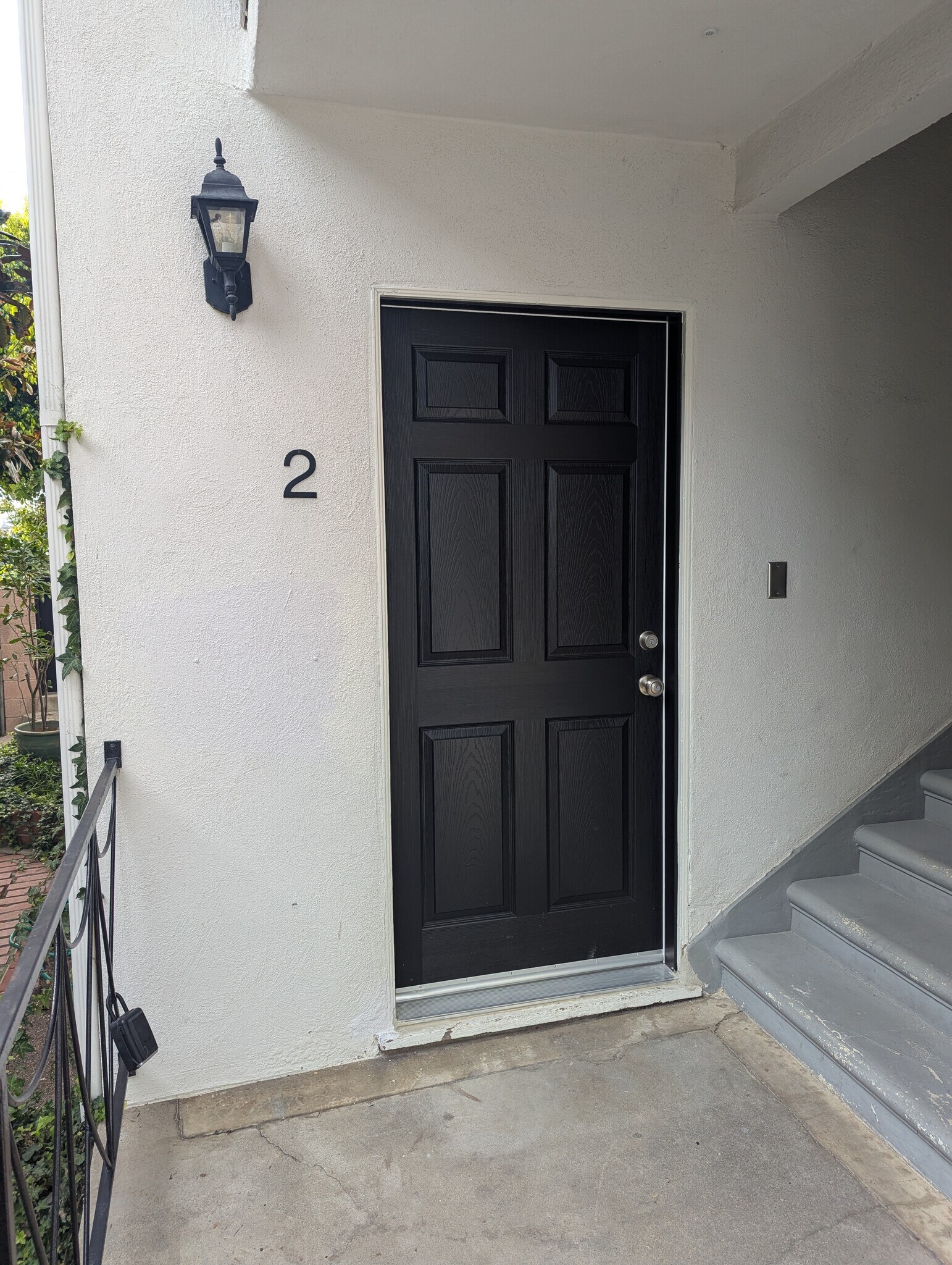 Building Photo - 613 Illinois Ct