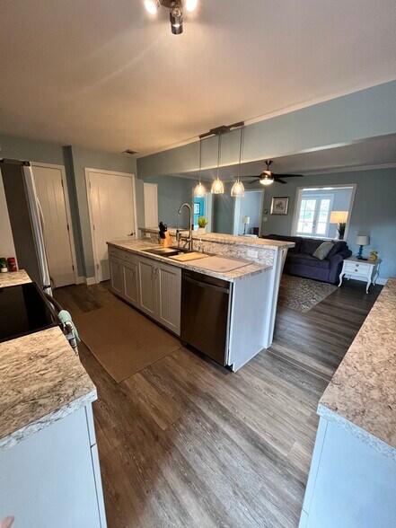 Building Photo - 144 Menendez Rd