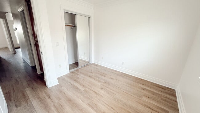 Building Photo - 5 Bluefin Ct
