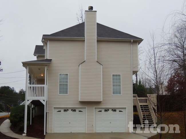 Building Photo - 214 Amber Trce