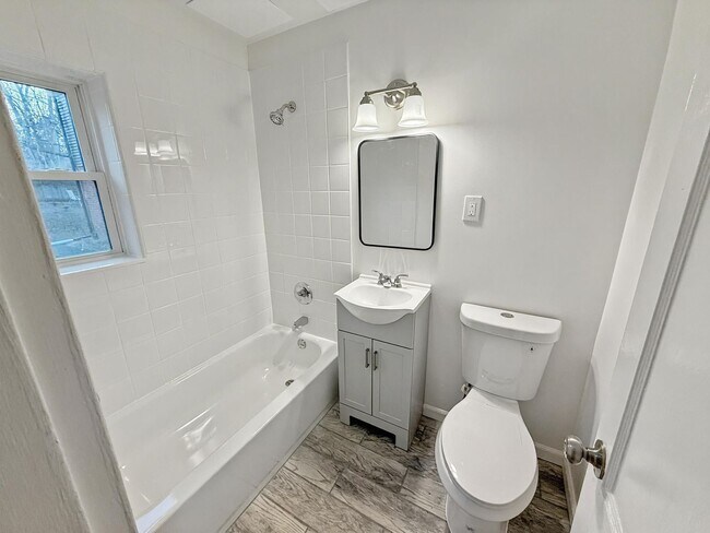 Building Photo - Fairmont Estates