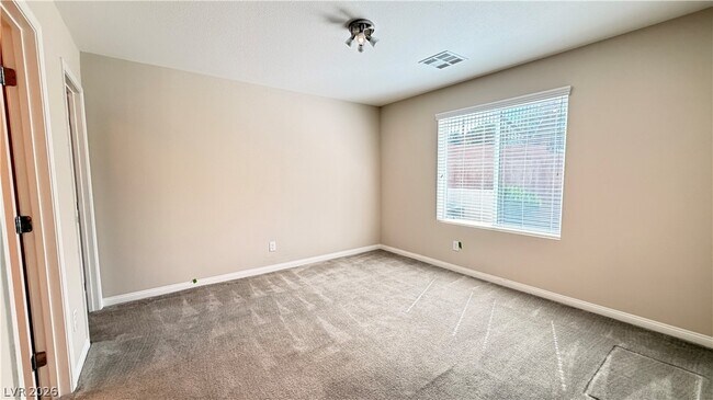 Building Photo - 61 Morning Mimosa Ct