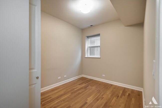 Building Photo - 3709 N Kenneth Ave