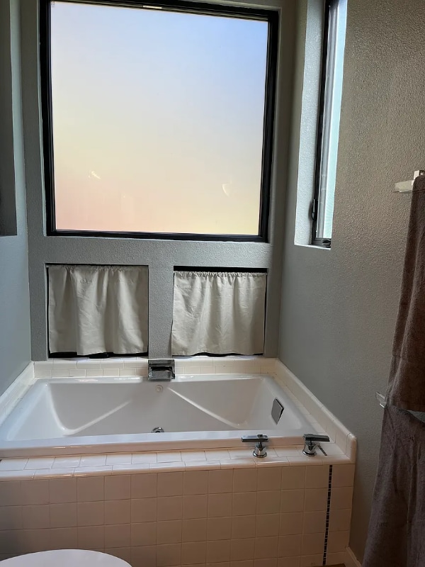 Building Photo - 1411 Queens Rd