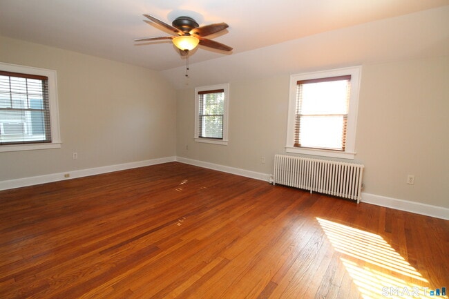 Building Photo - 53 Lilac Ave