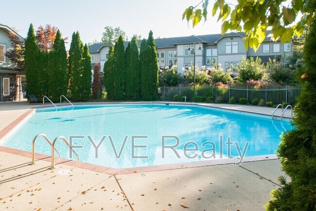 Building Photo - 320 Old Hickory Blvd