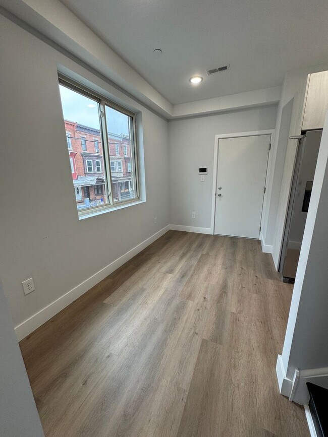 Building Photo - 3263 N 13th St