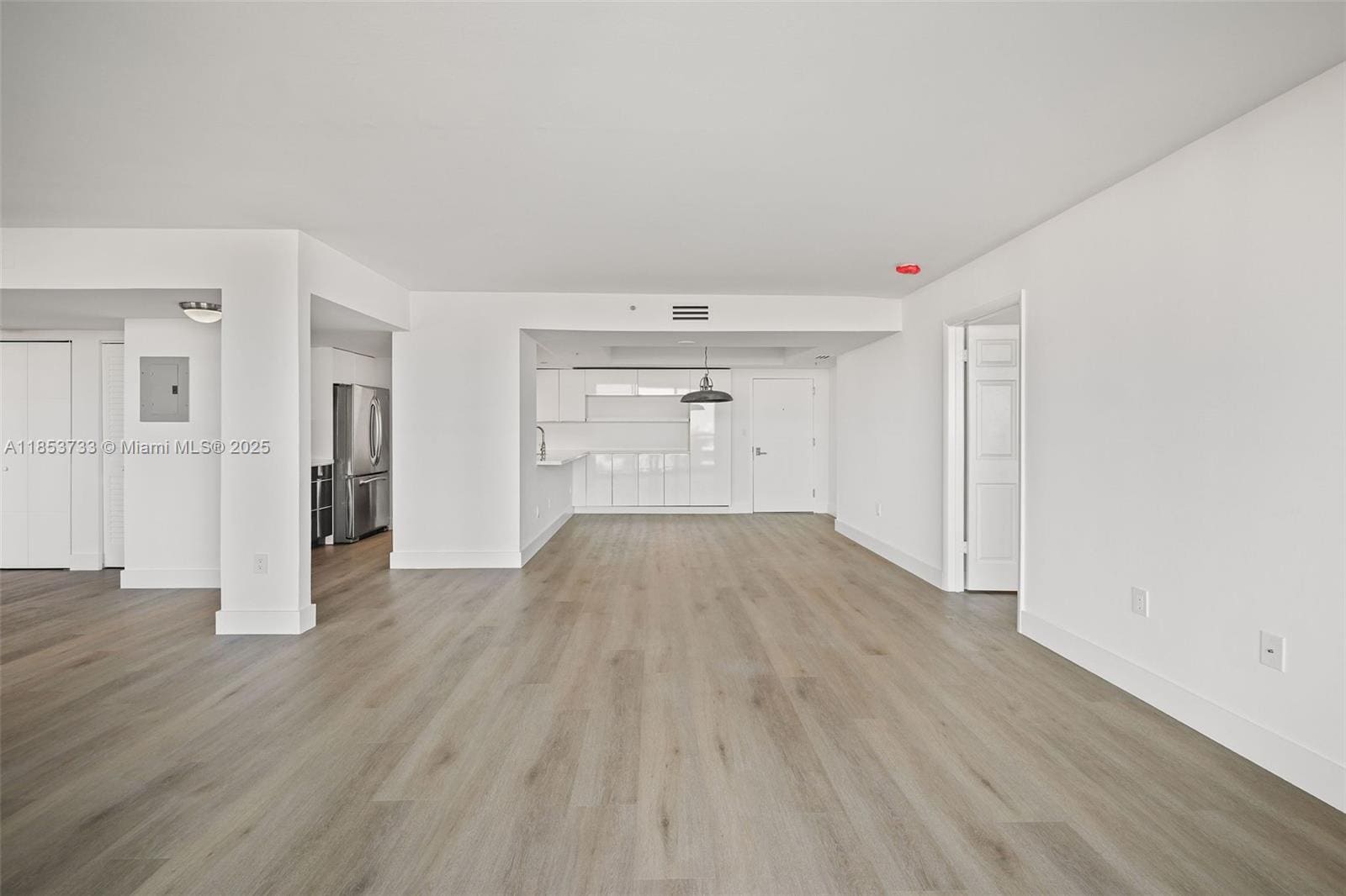 Building Photo - 650 West Ave